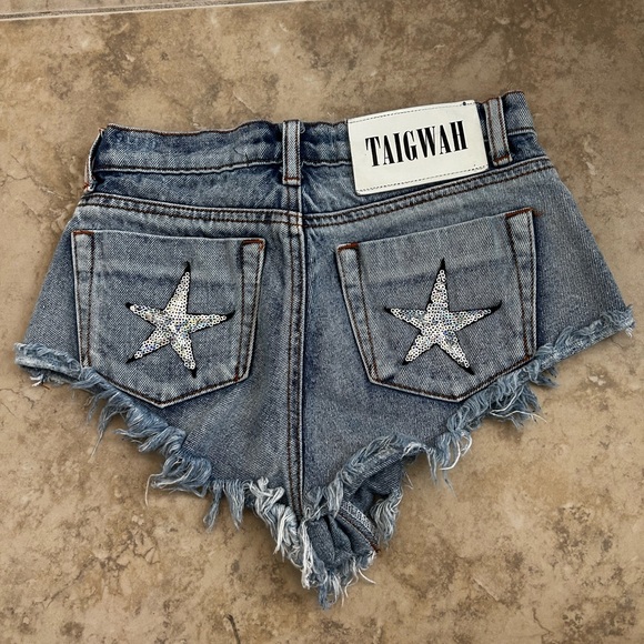 Taigwah like new Jean shorts - Picture 2 of 3